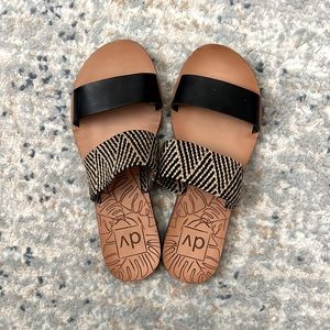 Black Patterned Sandal